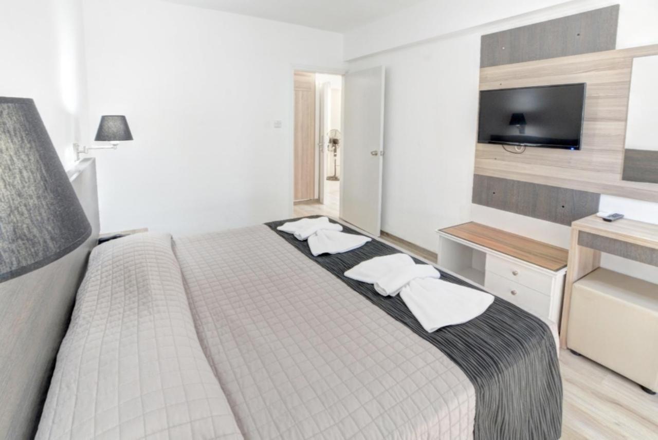 Barbara Hotel Apts Ayia Napa Exterior foto